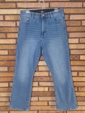 LuLaRoe Size 30 Light Blue Stretchy Straight Leg Jeans